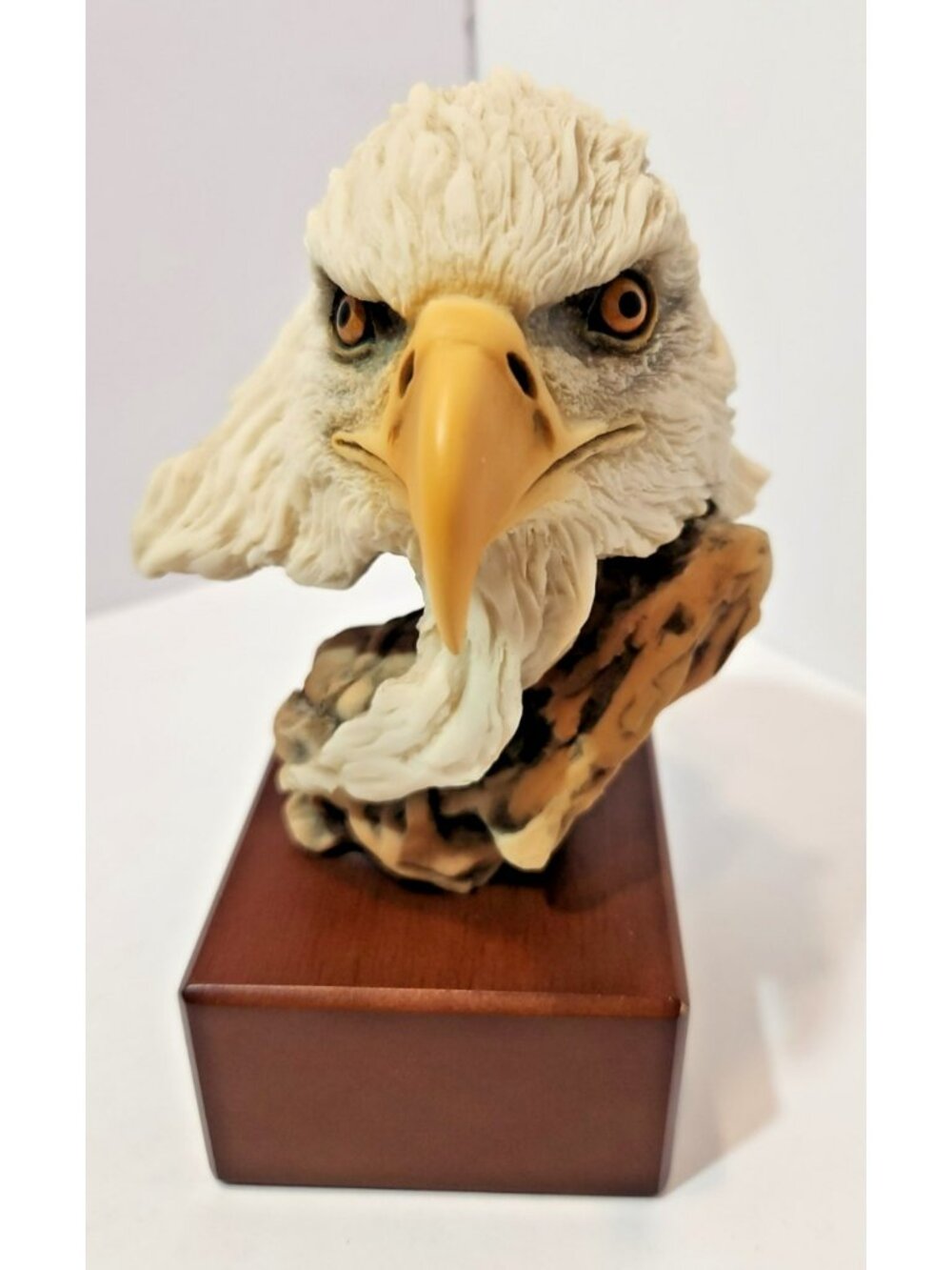 Mill Creek Studios Above Reproach Eagle Head Figurine Sculpture #14006 Wood Base